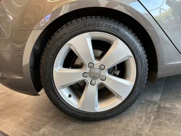 MYAUTOCENTER – Gebraucht- und Jahreswagen mit Werkstattservice in Pfaffenhofen Audi A3 Sportback ambition quattro *TÜV*LED*