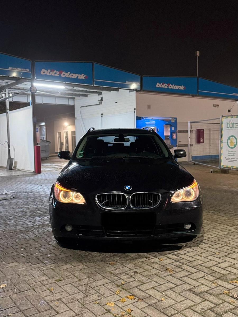 BMW 525 2005 — interior