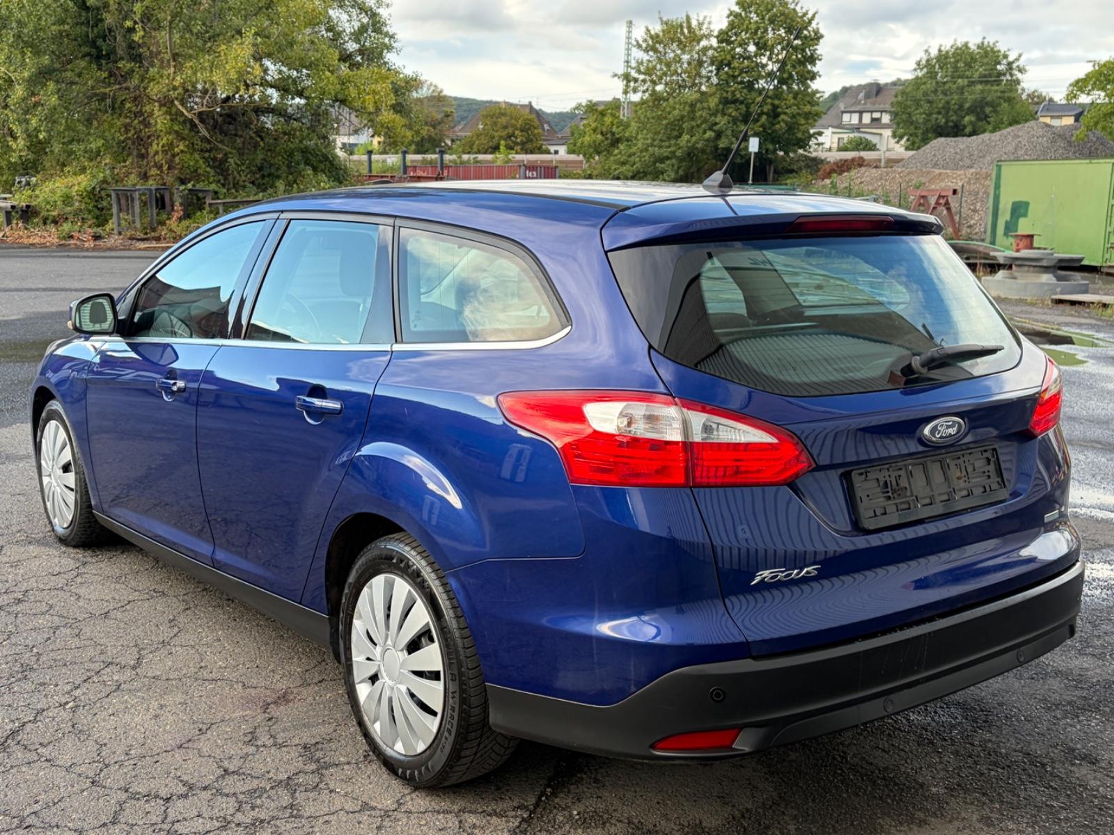 Ford Focus 2014 — photo 7
