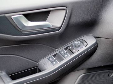 Bild 18 Ford Kuga ST-Line (190 PS)FHEV,NAVI,SHZ