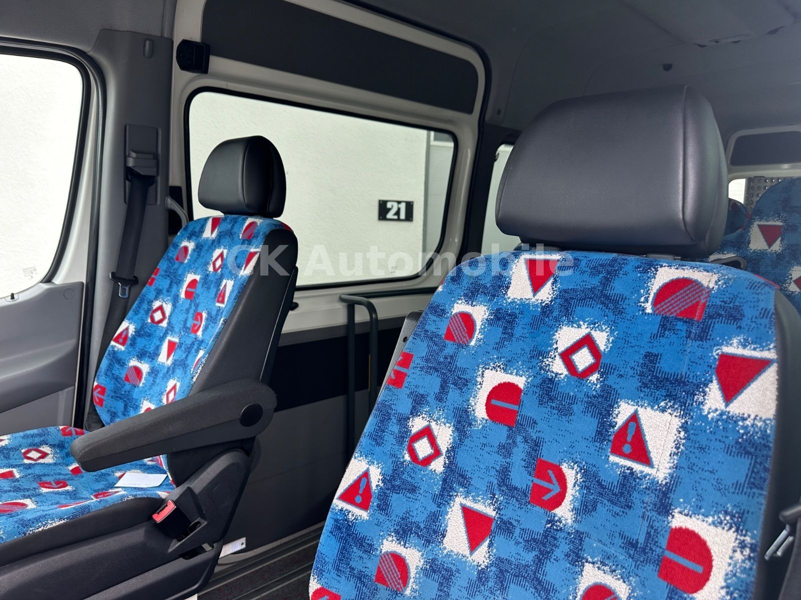 Fahrzeugabbildung Mercedes-Benz Sprinter II 316 CDI Kombi Maxi Automatik/9 Sitze