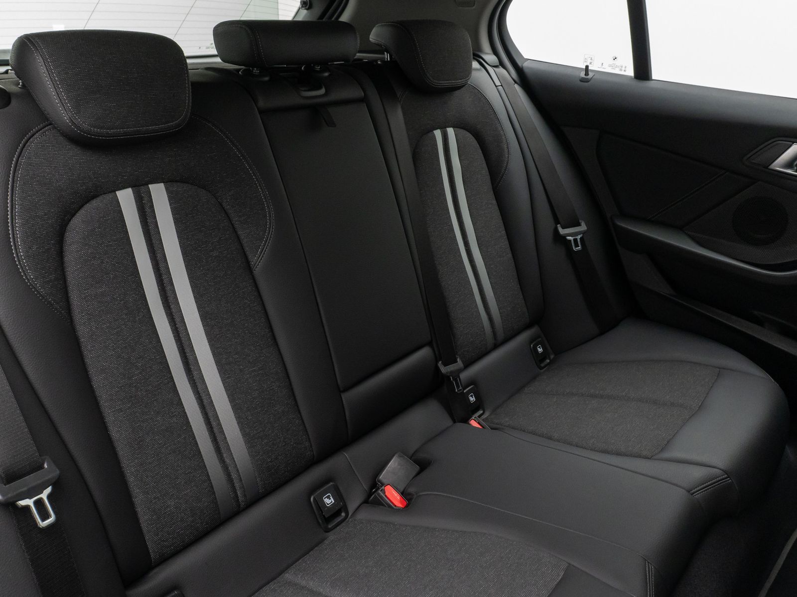 Fahrzeugabbildung BMW 118i SportLine Kamera DAB Lenkrhzg Komfort Alarm