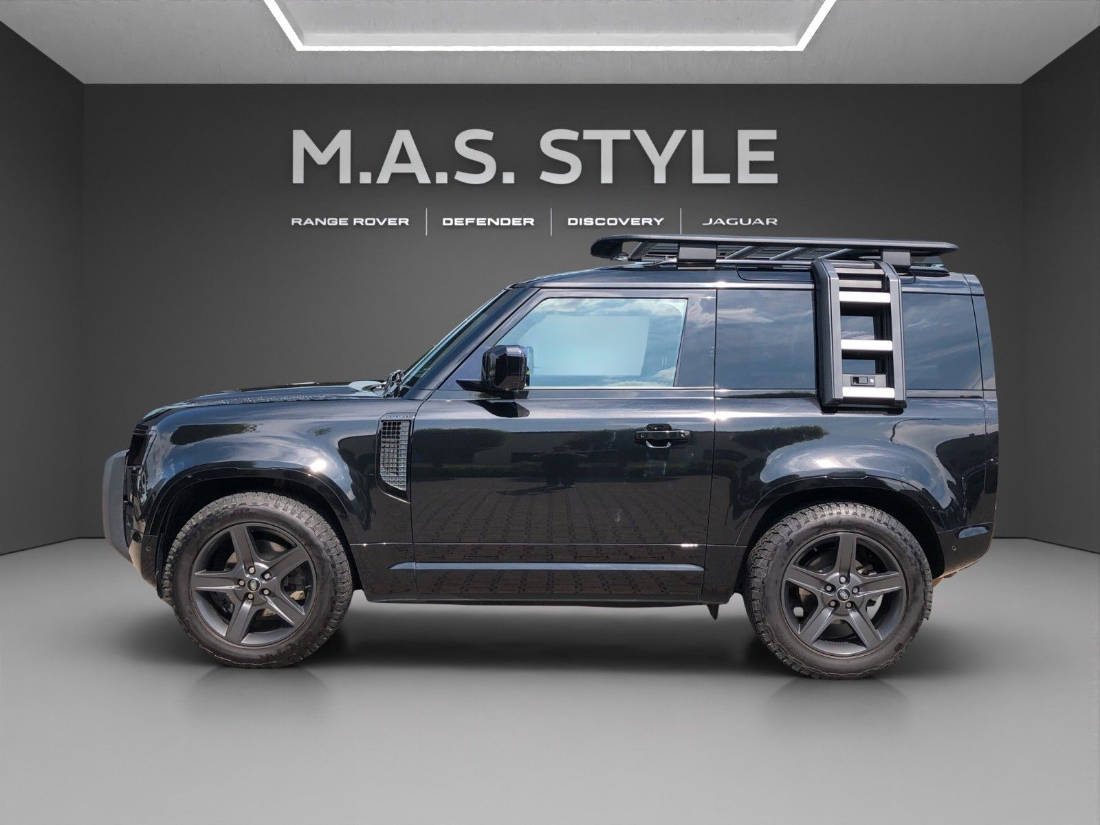 Fahrzeugabbildung Land Rover Defender 90 D250 X-Dynamic SE m. Winde