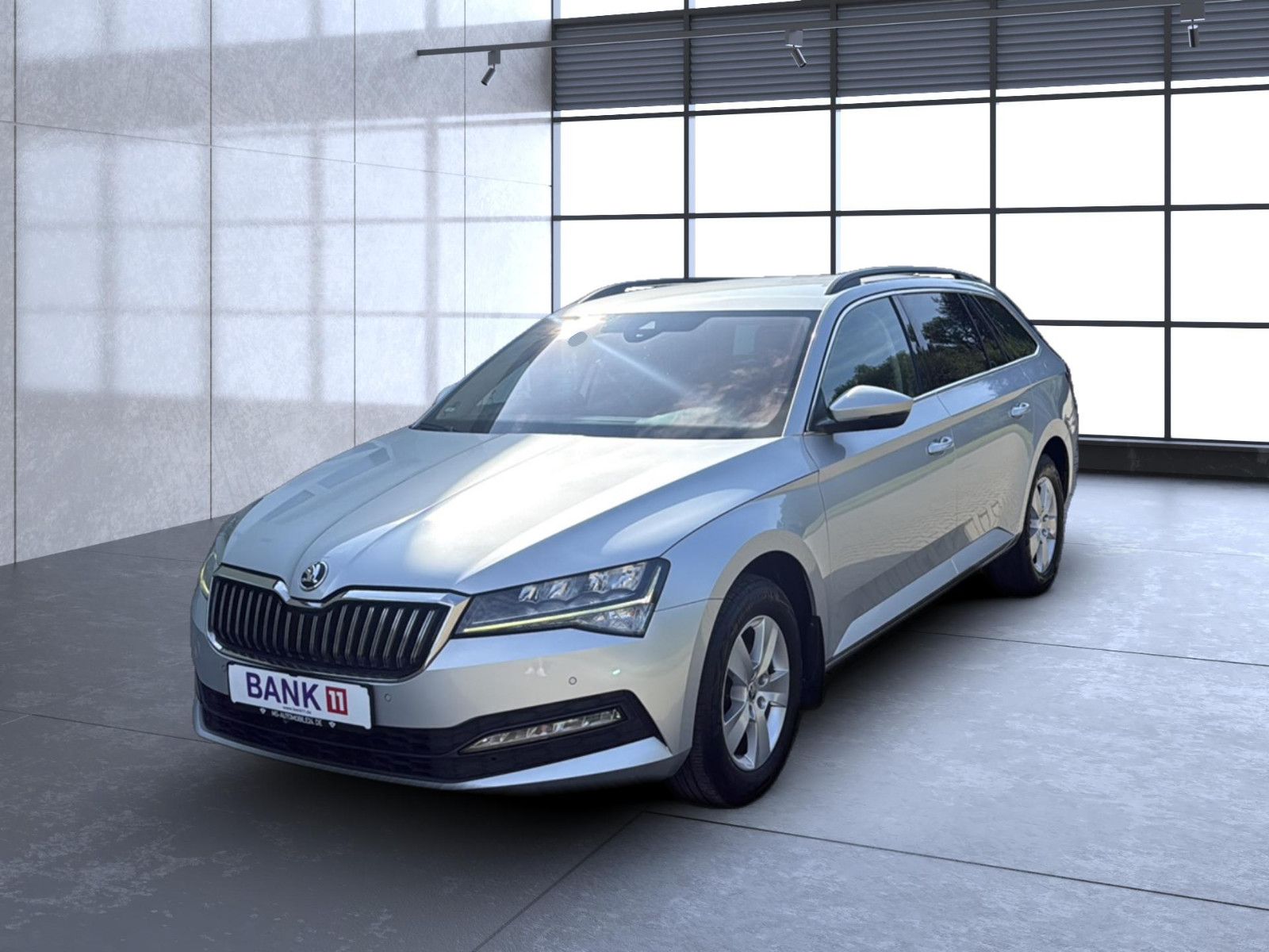 Fahrzeugabbildung SKODA Superb Combi / 1 Hd. unfallfrei