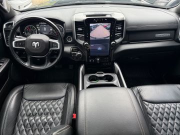 Dodge RAM - 8