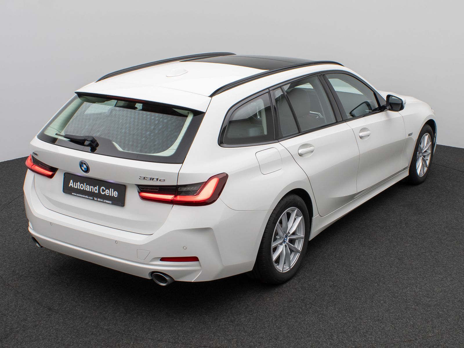 Fahrzeugabbildung BMW 330e xD Panorama DAB CockPit+ Widscr Sport Leder