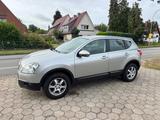 Nissan Qashqai 2.0*Automatik*Navi*Kamera* - Nissan Qashqai mit Benzin-Antrieb: Limousine, Automatik