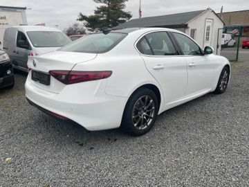 Alfa-Romeo Giulia - 3