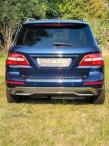Mercedes-Benz ML 350 BlueTEC 4MATIC - - Mercedes-Benz ML 350 mit Diesel-Antrieb