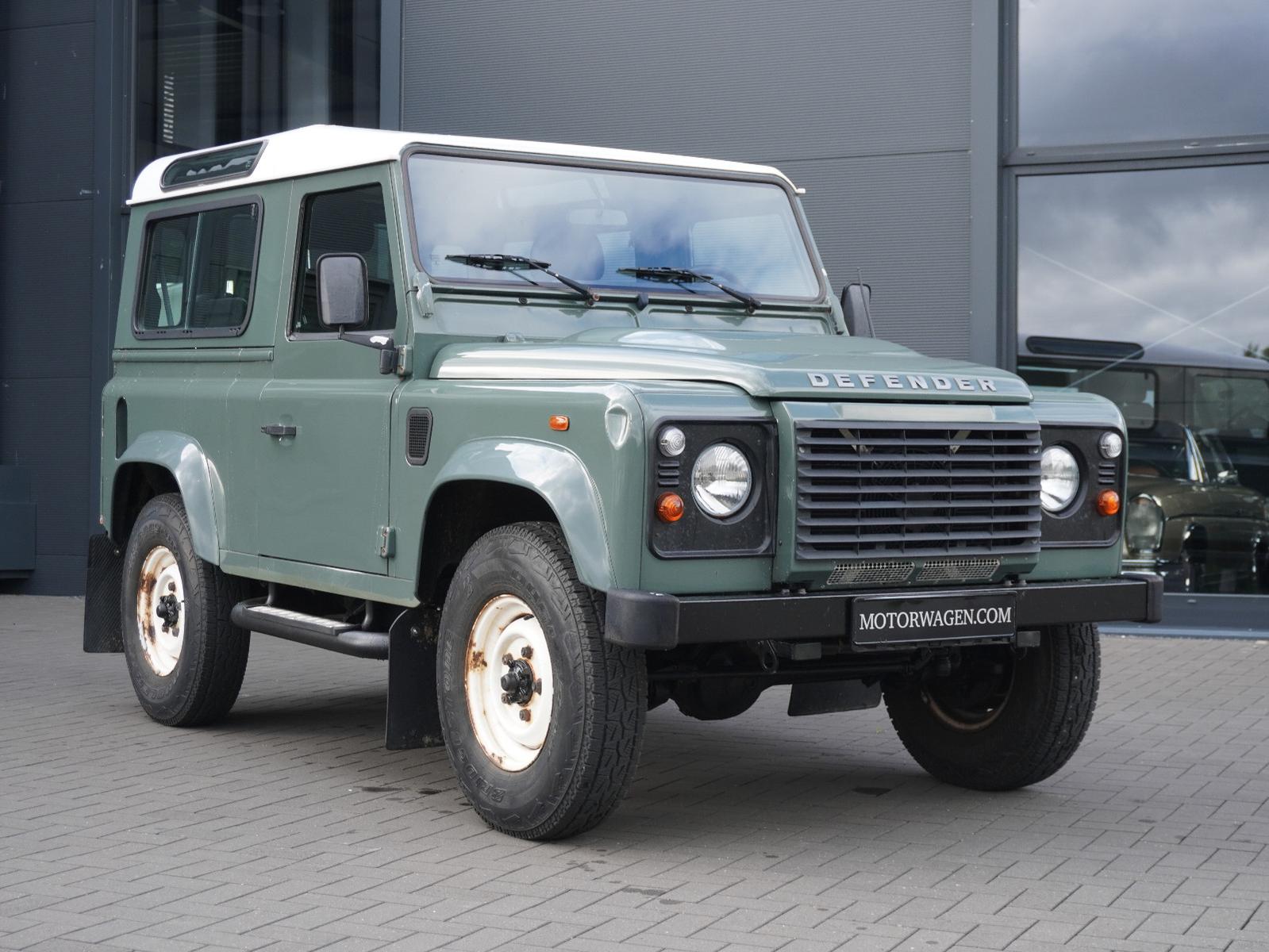 Land Rover Defender 90 TD4 Station Wagon E