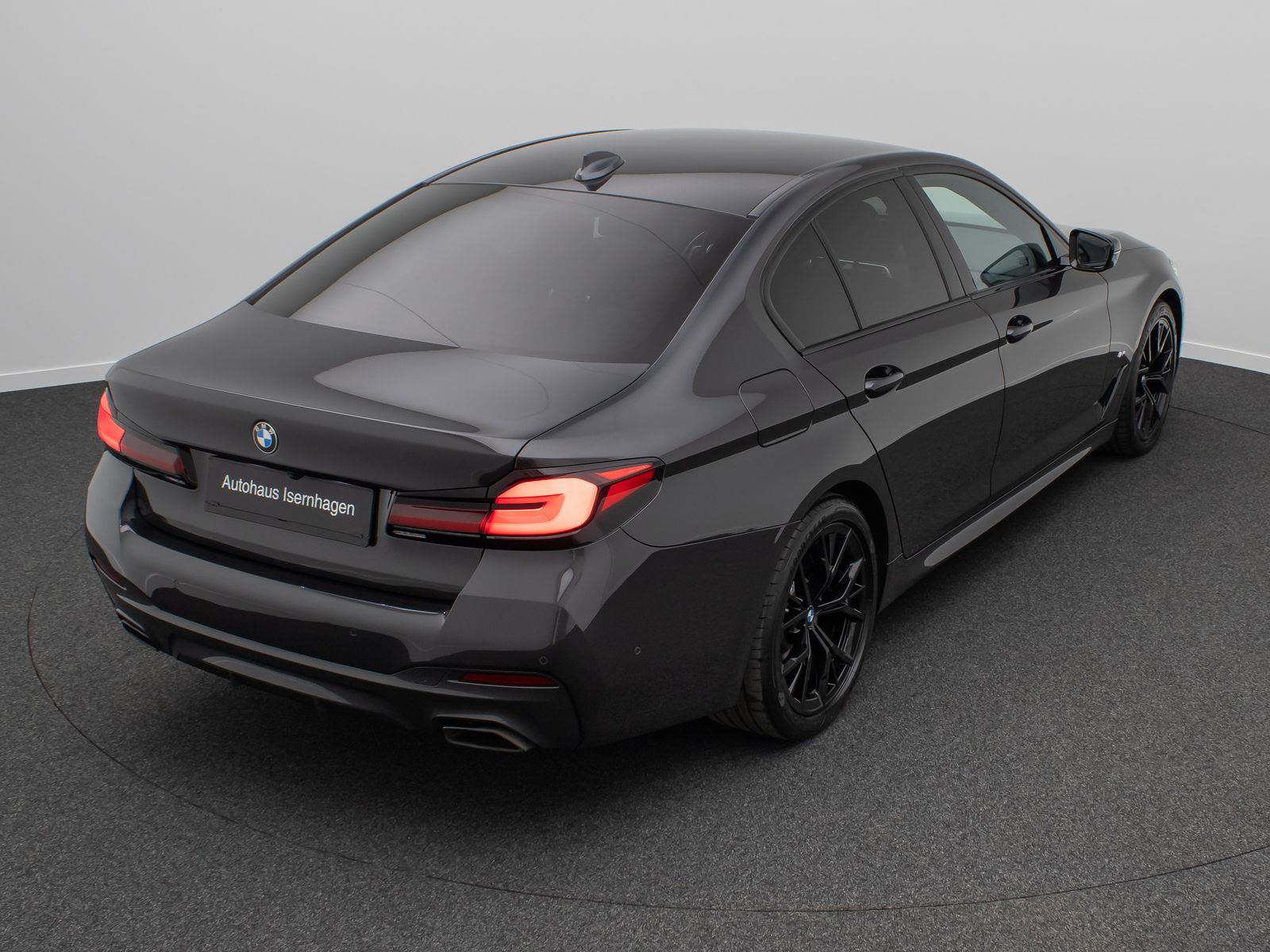 Fahrzeugabbildung BMW 540d xD M Sport Laser Kamera HUD DAB HiFi Komfor