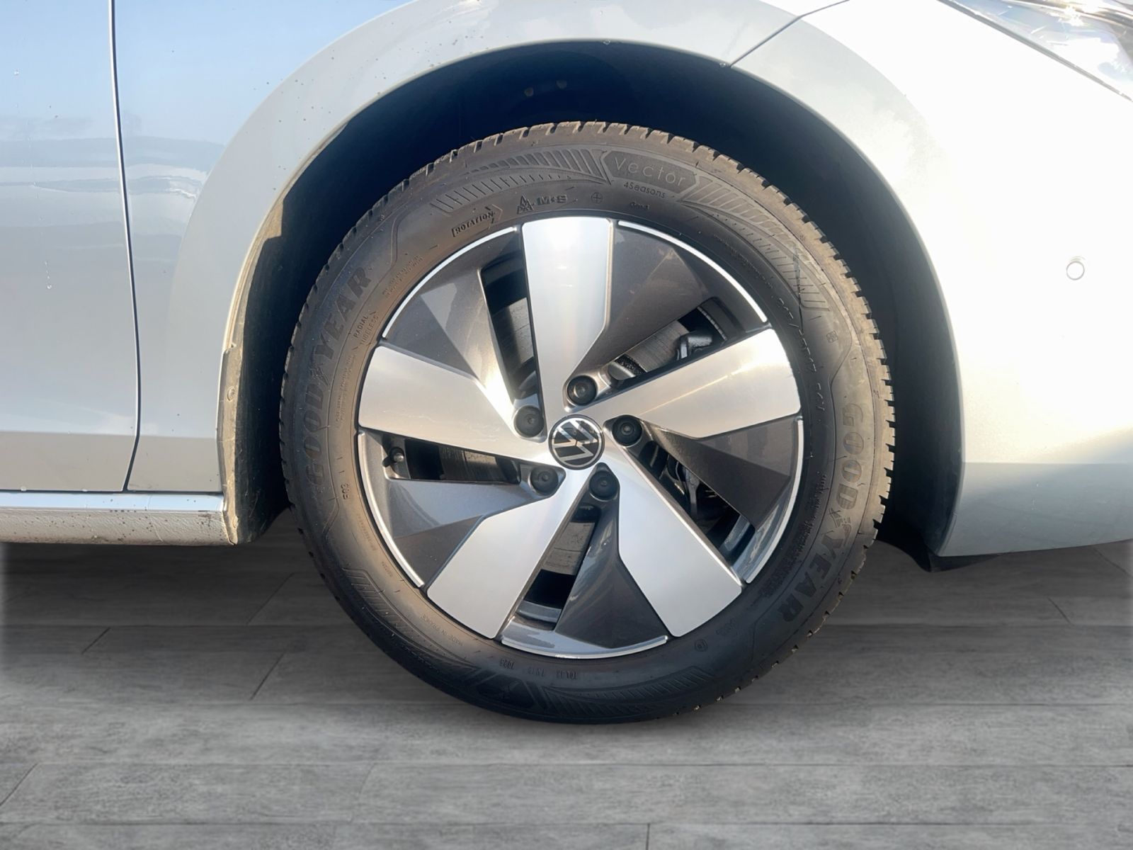 Volkswagen Passat Variant - Bild 7