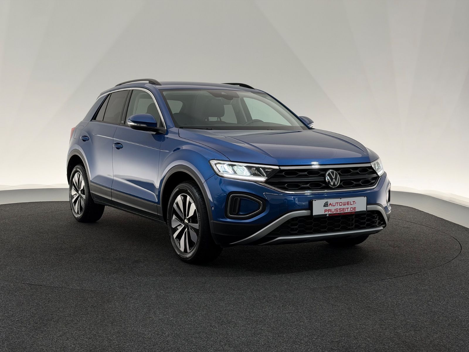 Gebrauchtwagen Volkswagen T-Roc T-Roc 1-5 TSI*MOVE*LED-AHK-ACC-R.KAM-VIRTUAL-APP in Horb am Neckar