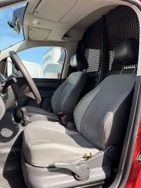 Volkswagen Caddy - 11