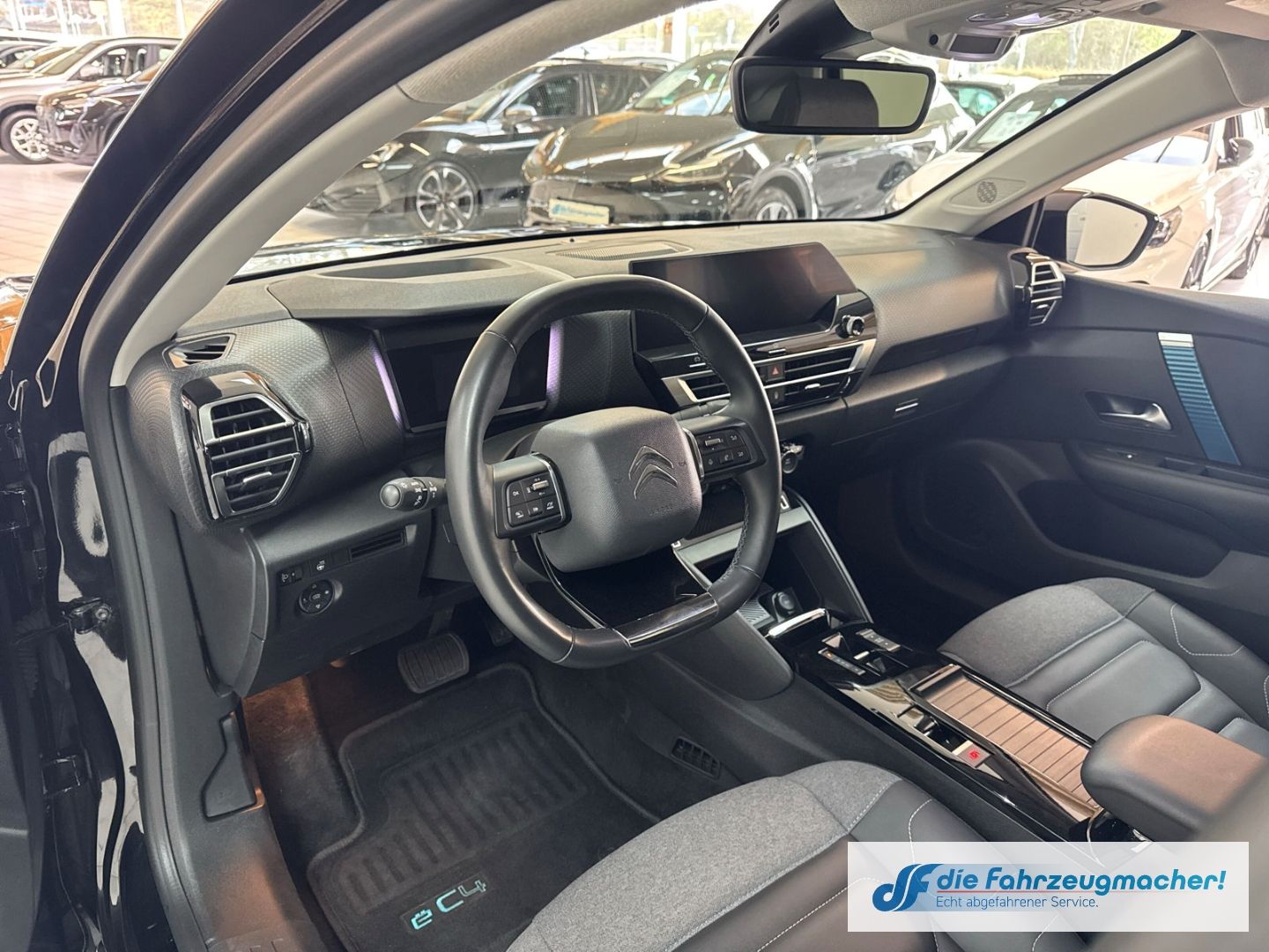 Fahrzeugabbildung Citroën C4 E- Shine HUD Navi 360 Kamera LED Apple CarPla