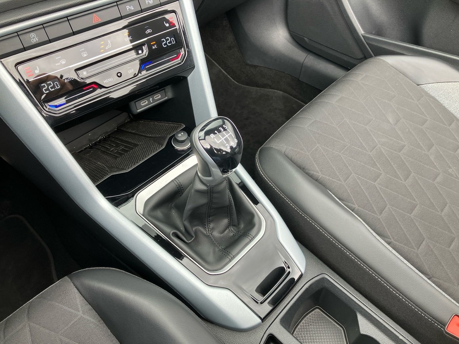 Volkswagen T-Roc - Bild 14