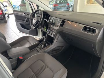 Volkswagen Golf - 12