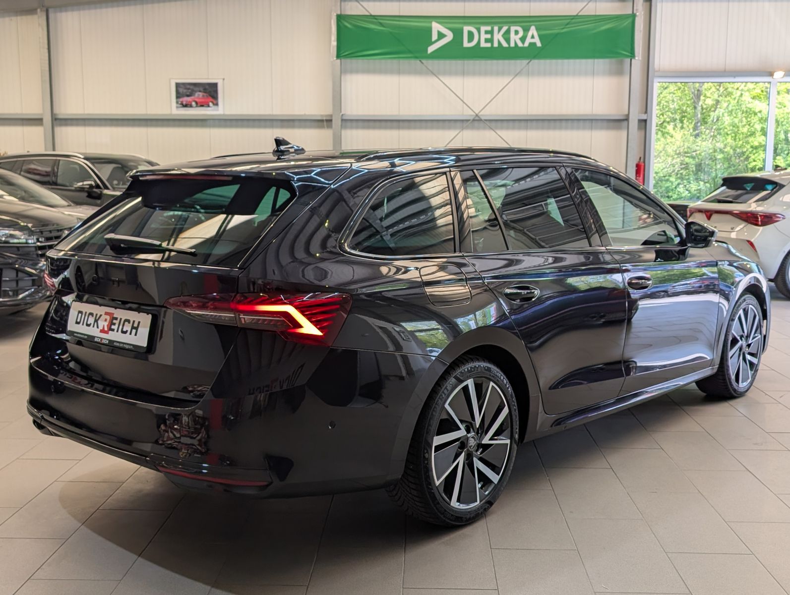 Fahrzeugabbildung SKODA Octavia 2.0 TDI Sportline Matrix Canton Pano ACC