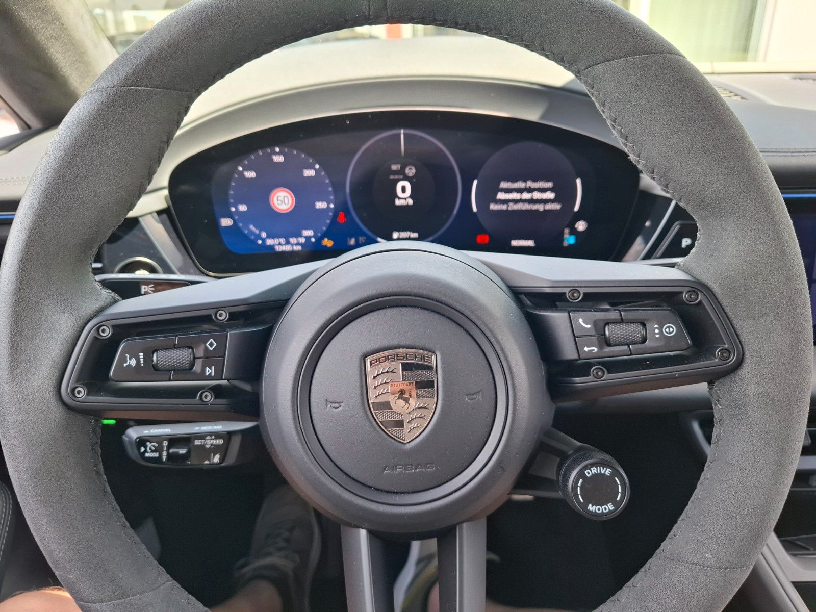 Porsche Macan E Turbo Burmester Sitzlüftung  HA-Lenkung foto 17