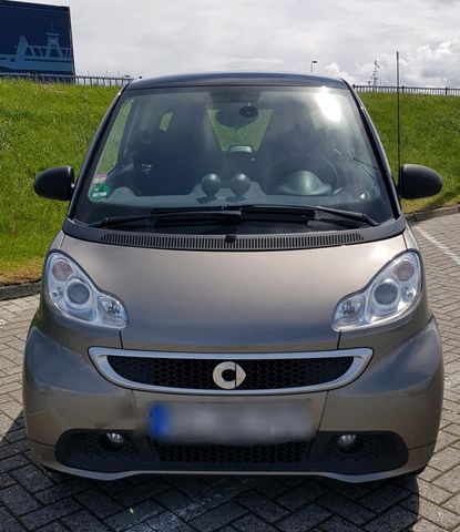 Smart fortwo mit Fahrradträger