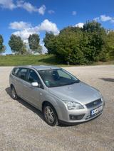 Ford Focus 2,0 Ghia Autom. Ghia/ 145 PS/ Steuerkette  - Ford Focus aus 2006: Ghia