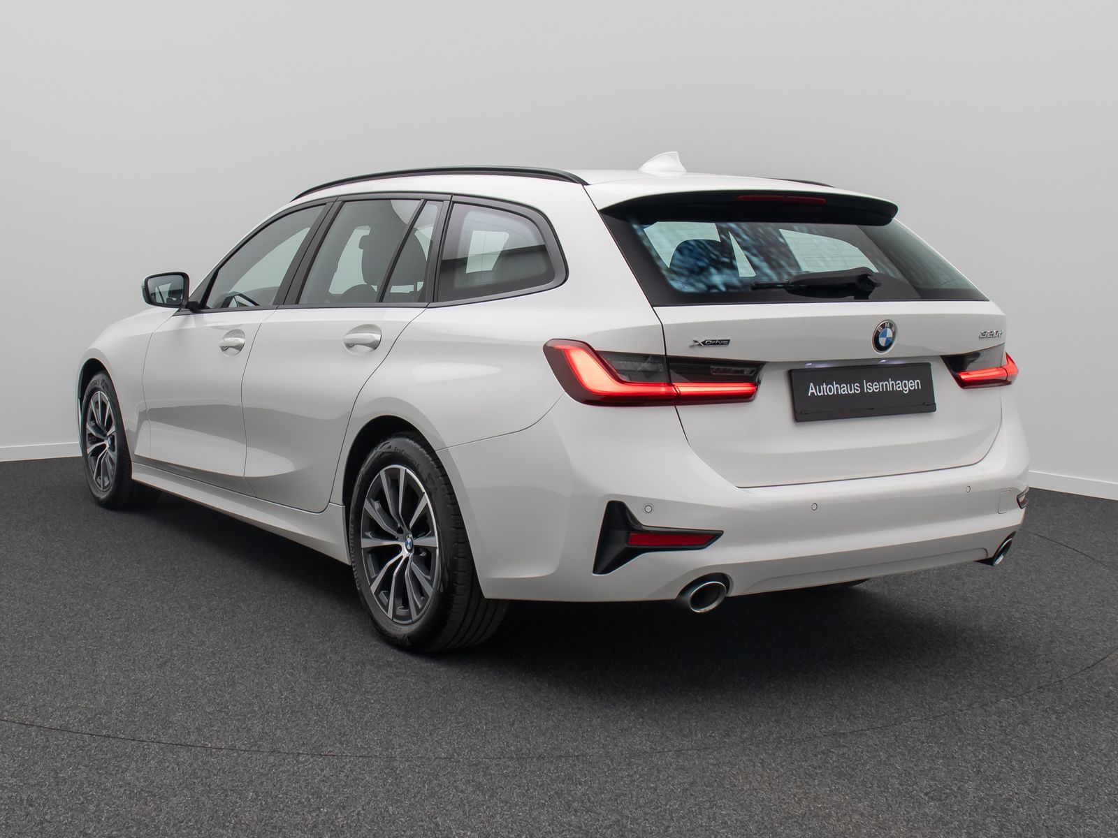 Fahrzeugabbildung BMW 320d xD Panorama PDC DAB Sport Geschwindigkeitsr