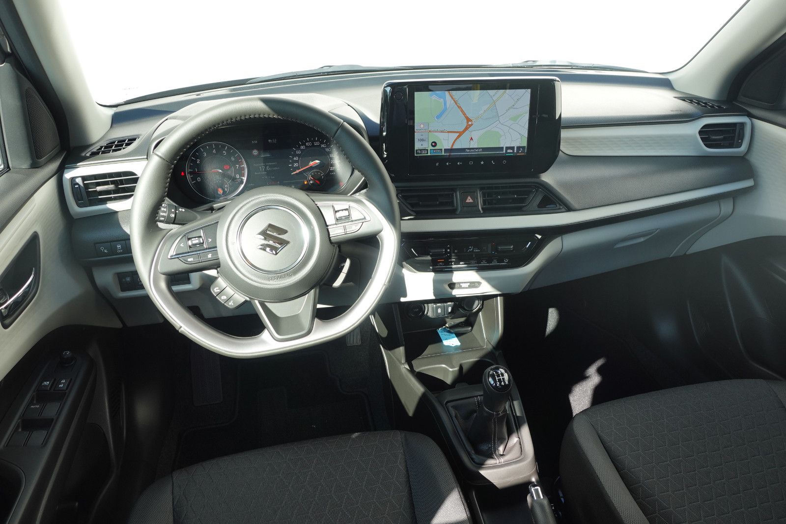 Fahrzeugabbildung Suzuki Swift Comfort 1.2,Navi,Sitzhz,Kamera,Alu,DAB,LED