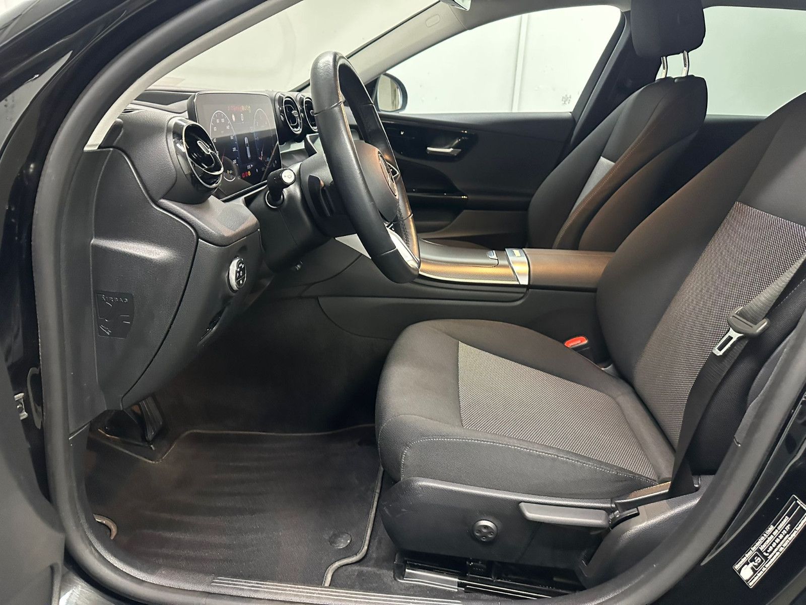 Fahrzeugabbildung Mercedes-Benz C 220 d T Autom. *HUD*AHK*MIDLINE*KAMERA*KEYLESS