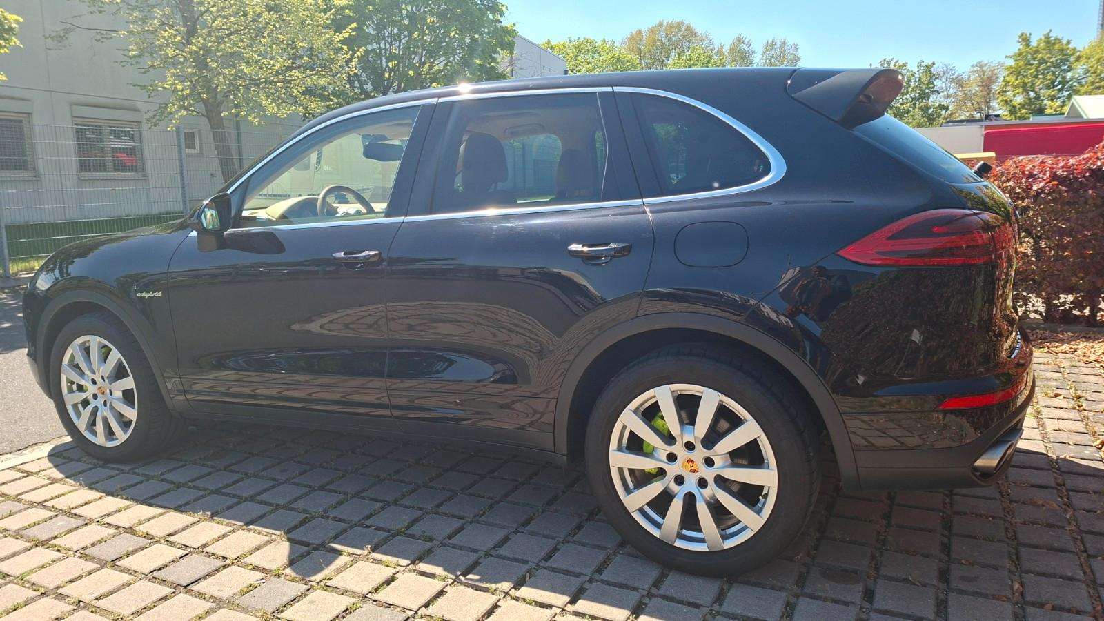 Porsche Cayenne S E-Hybrid