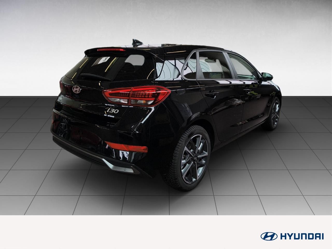 Fahrzeugabbildung Hyundai i30 1.5 DCT ADVANTAGE SHZ*LHZ*NAVI*KAMERA*CARPL*