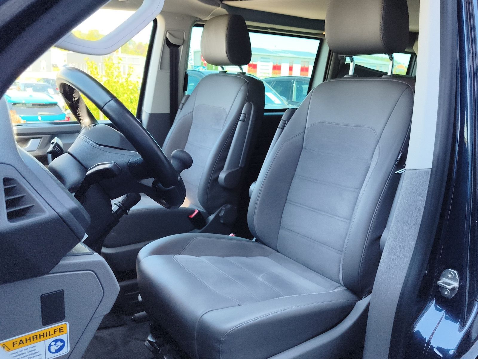 Volkswagen T6.1 Multivan California Ocean Behindertengerech foto 8