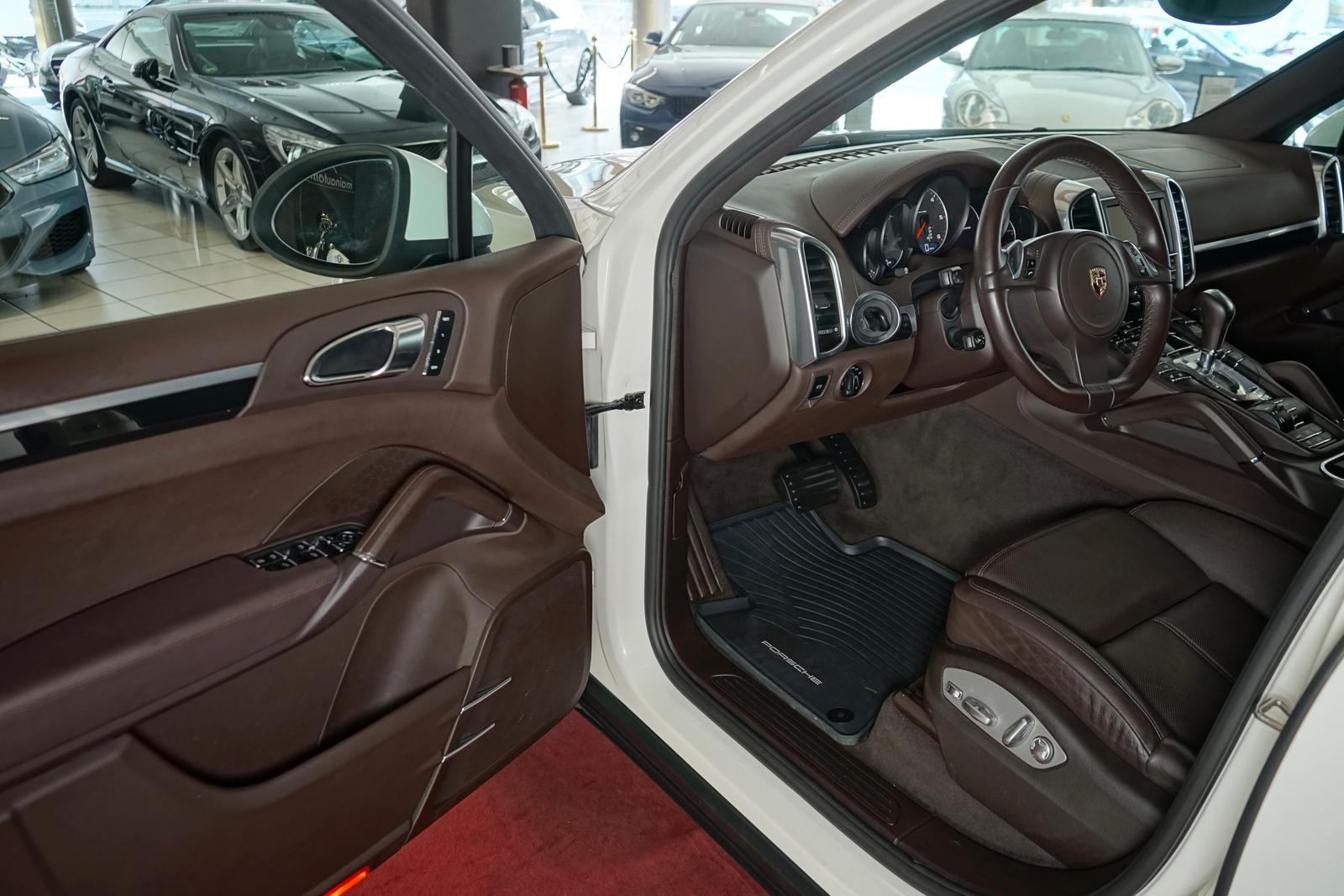 Porsche Cayenne Diesel ACC AHK PDLS Standheizung 14-Wege