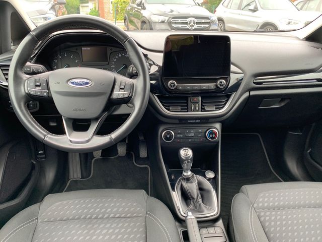 Fahrzeugabbildung Ford Fiesta 1,0 Titanium+5-Türer+CarPlay+Sportsitze