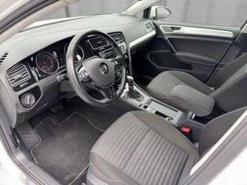 Volkswagen Golf - 9