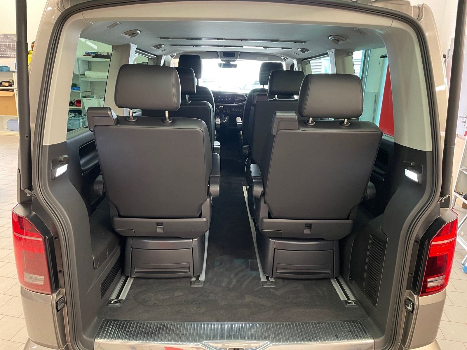 Volkswagen T6.1 Multivan 2.0 TDI 4M KR Highline STANDH NAV foto 16
