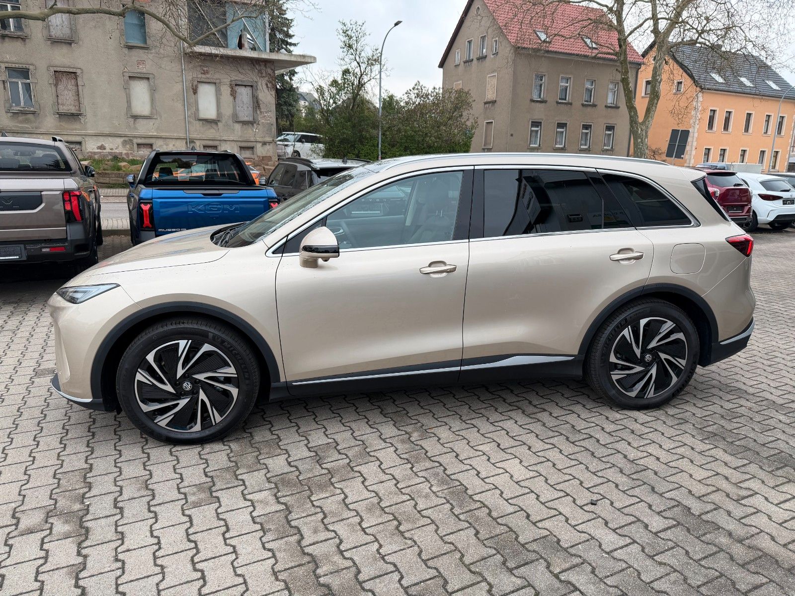 MG S6 EV