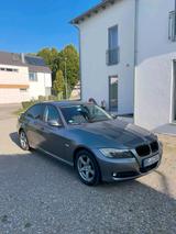 BMW 320I e90 mit der Farbe Spacemetallic G... - BMW 320: E90 320i