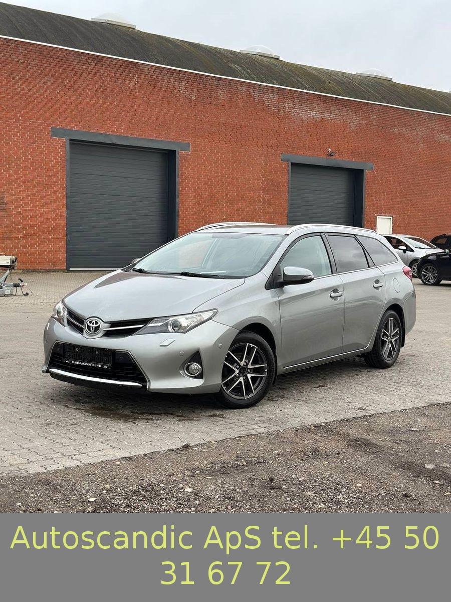 Toyota Auris 2014 — photo 15