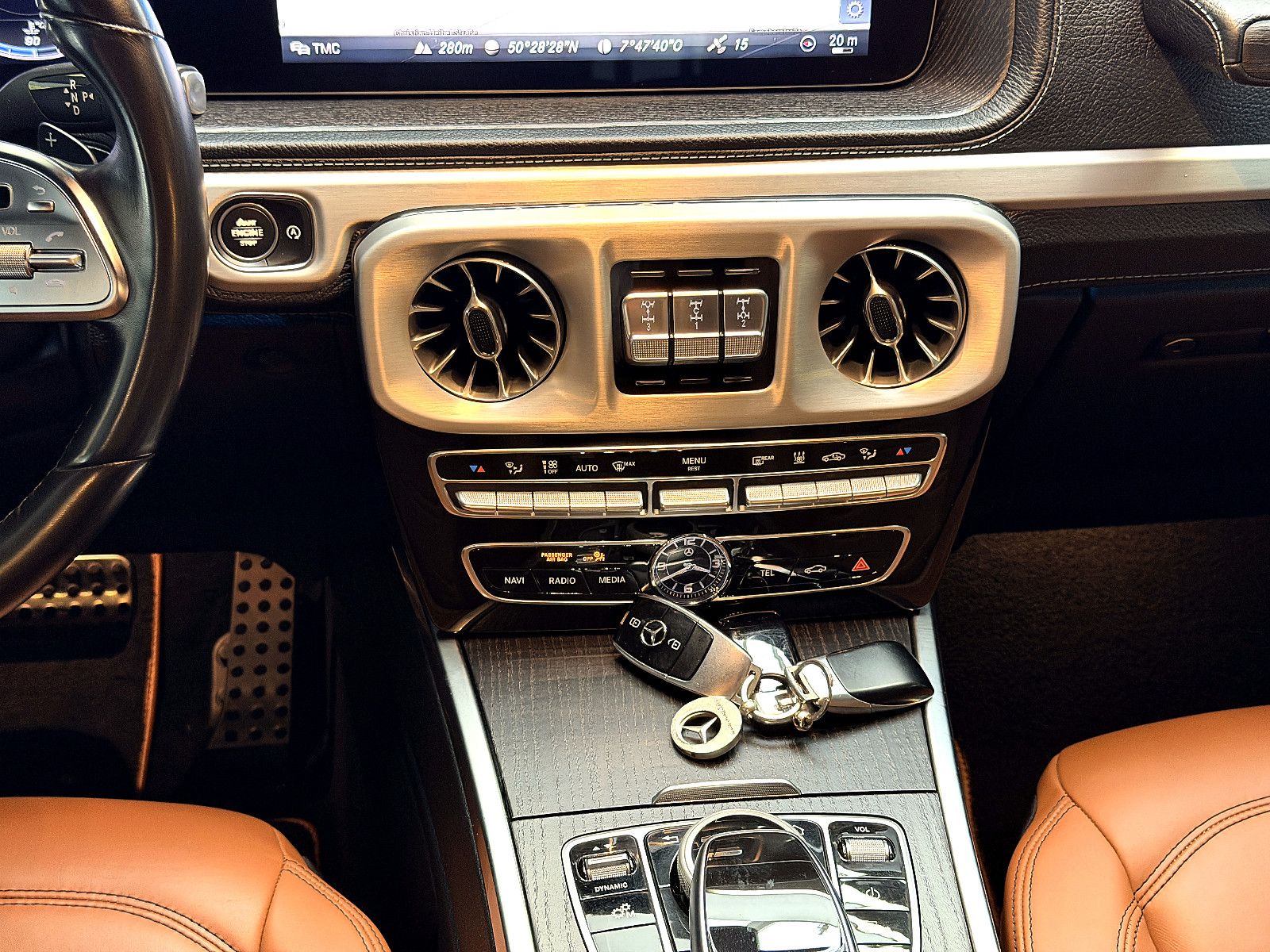 Fahrzeugabbildung Mercedes-Benz G 500 /AMG/22''ALU/AMBIENTE/360°KAM/STANDHEIZUNG