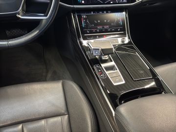 Audi A8 - 11