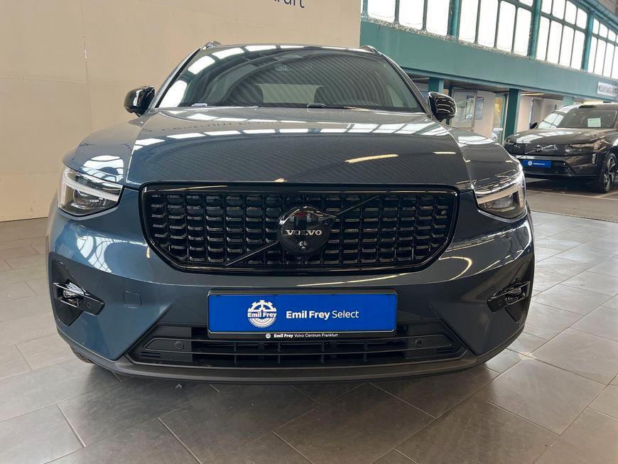 Volvo XC40 B3 Plus Black-Edition DKG 360° Pixel-LED Al