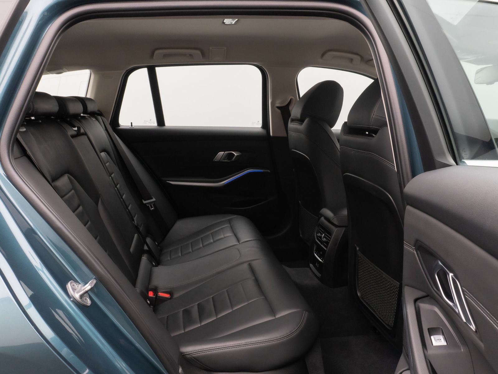 Fahrzeugabbildung BMW 320d Sport Line Kamera Laser HUD DAB HiFi Komfor