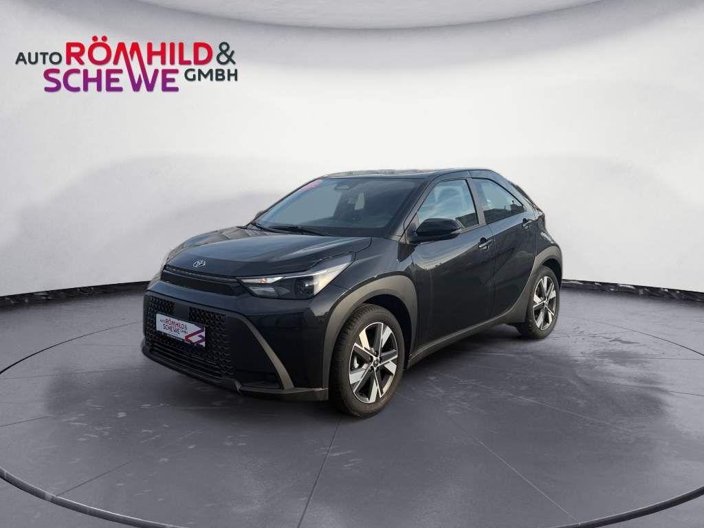 Gebrauchtwagen Toyota Aygo (X) Aygo X Hybrid Active Digitales Cockpit Blendfrei in Dieburg