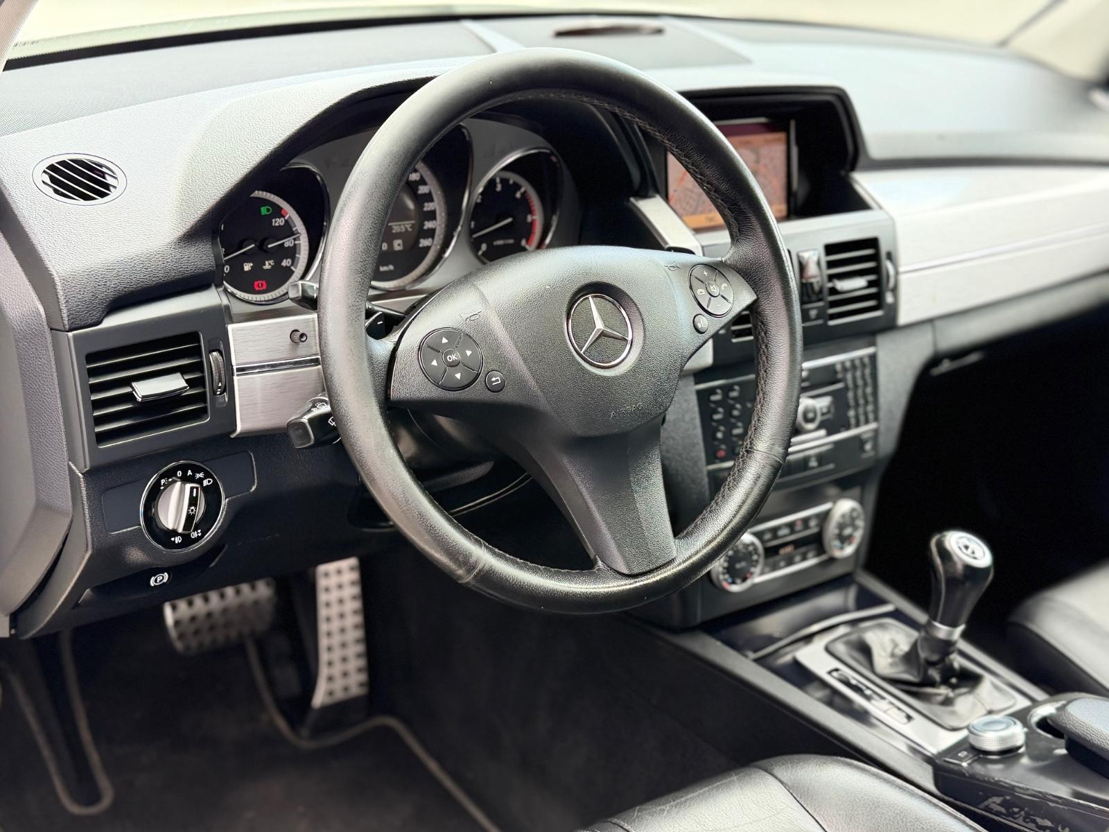 Mercedes-Benz GLK 350 CDI Sport V6 224 ch BVA 4Matic / Toit panoramique / Cuir / Bi-Xénon / Jantes 20"