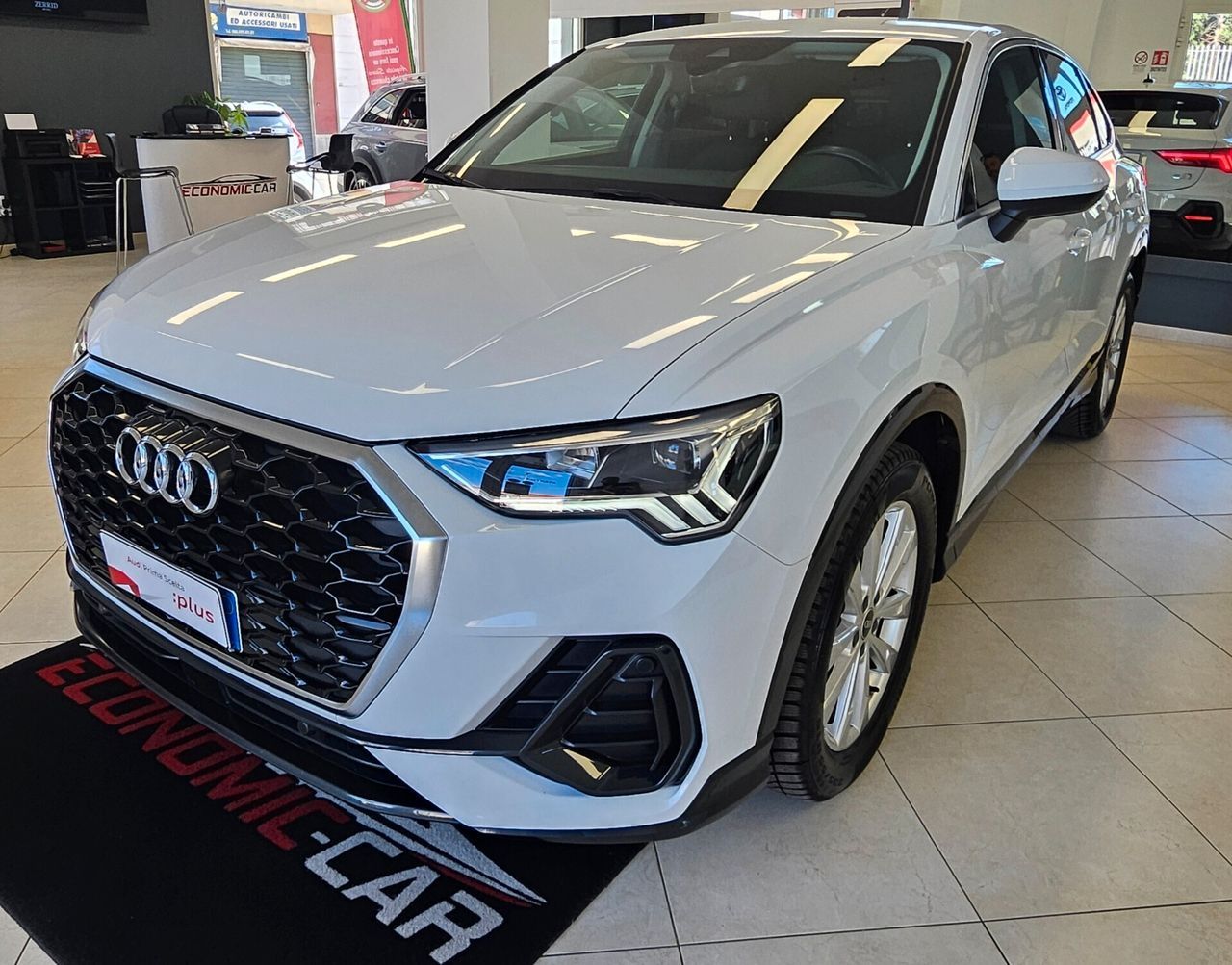 Audi Q3 SPB 35 TDI S tronic Business Plus KM 110 imagem 2