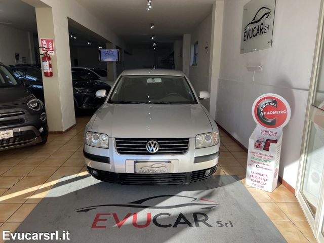 Volkswagen Passat berlina 2004 1.9tdi 130cv 6mar