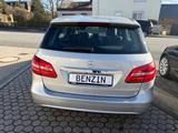 Mercedes-Benz B220 4Matic *Automatik*Leder*Navi*RFK*AHK*LED - Mercedes-Benz B 220 mit Benzin-Antrieb: Limousine, Automatik