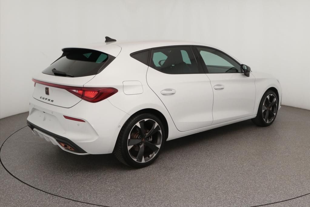 Cupra Leon 1.4 electric/TSI e-HYBRID 150kW 6-Gang Auto