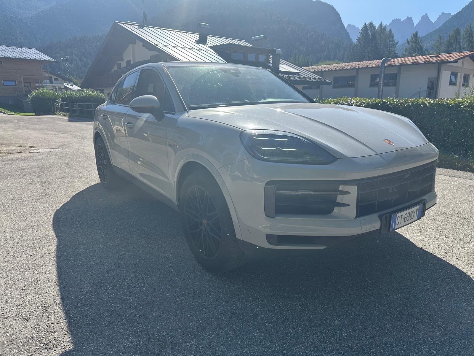 Porsche Cayenne E-HYBRID imagem 2