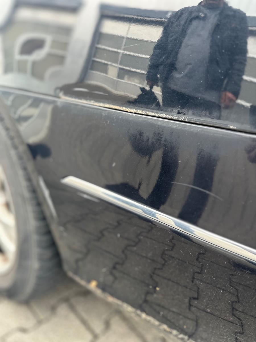 Mercedes-Benz E220 2011 — photo 9